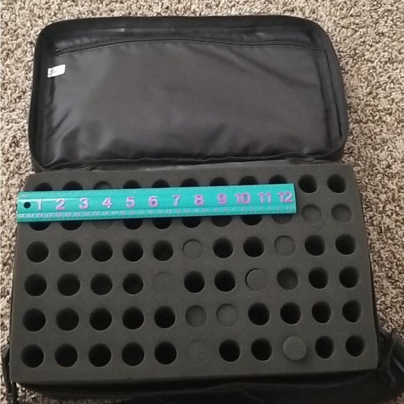 DoTERRA Essential Oil Storage Travel Bag Tote with Strap - Picture 4 of 12